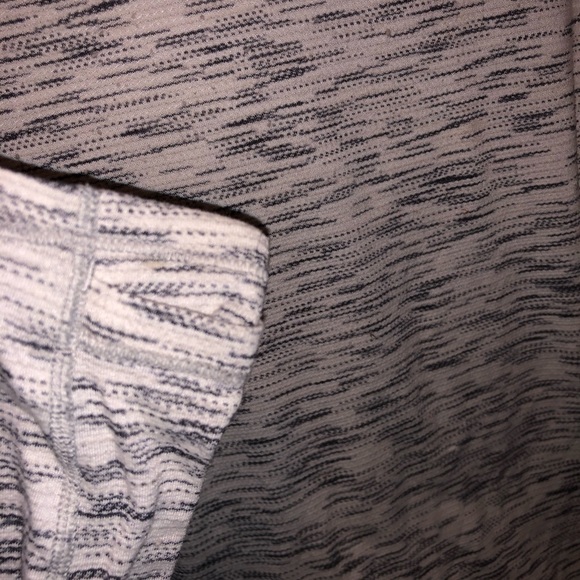 Lululemon long sleeve - Picture 4 of 4